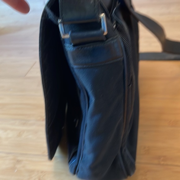 Brooks Brothers Leather/Canvas Messenger Bag Laptop Bag Black - Picture 9 of 17